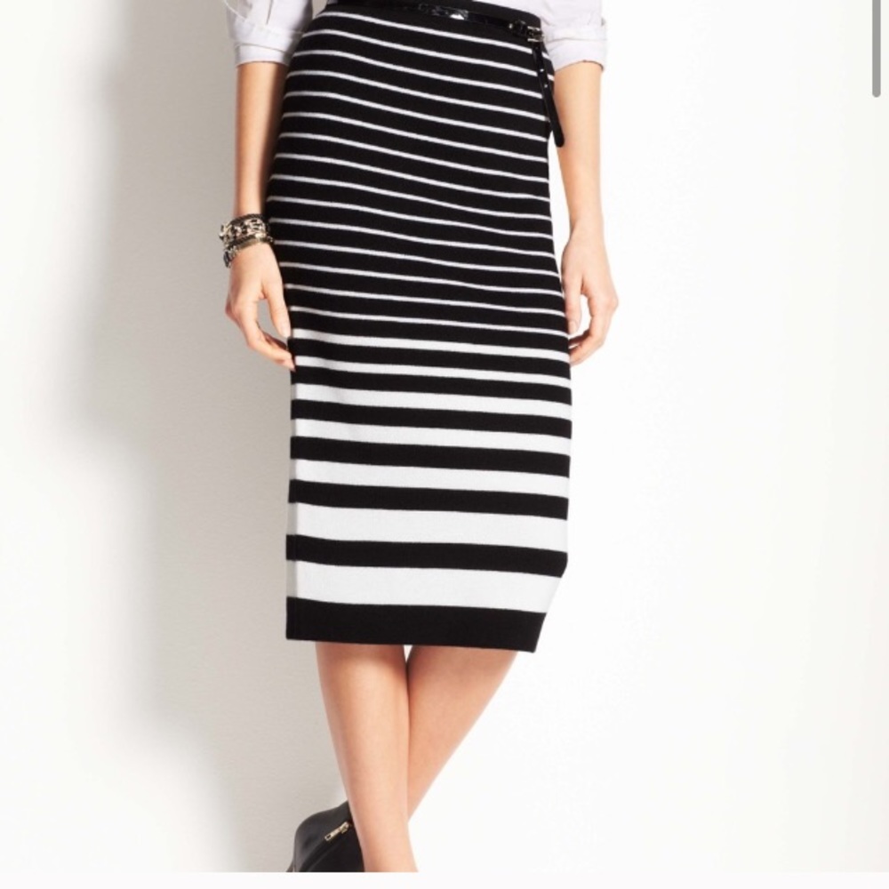 Gorgeous striped merino wool pencil midi skirt